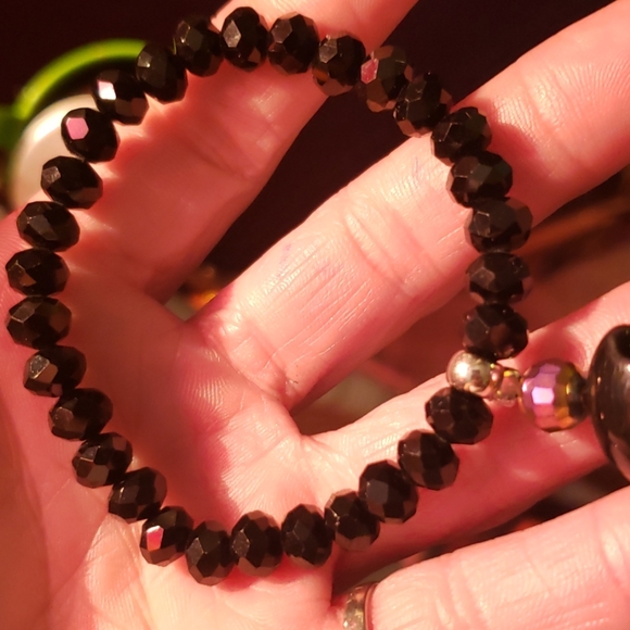 Skull Bracelet and Rings - Picture 4 of 4